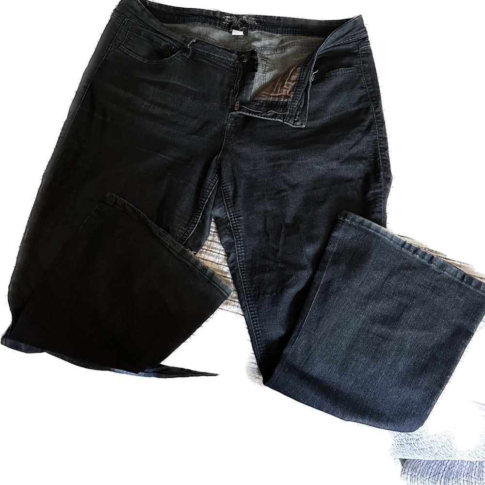 Source of Wisdom (Torrid) dark blue denim jeans size 20